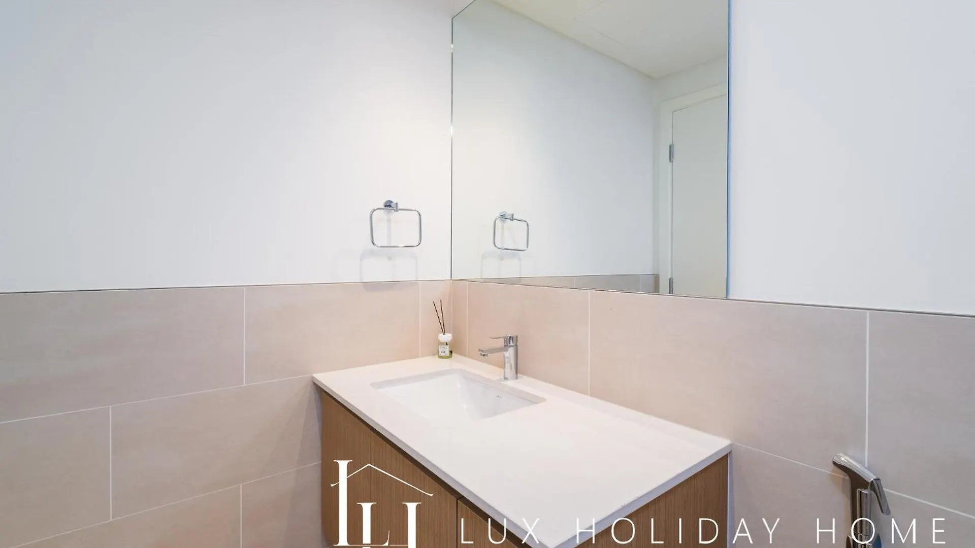 Lux The Orchid Creek Beach Suite Dubai 0*,  United Arab Emirates